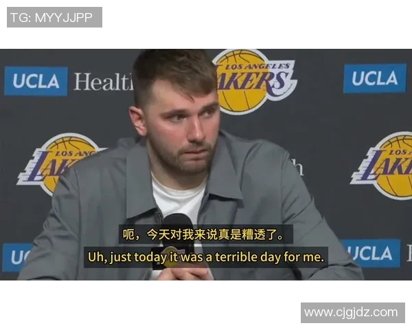 东契奇赛后采访爆金句,引全场大笑 东契奇赛后采访爆金句,引全场大笑